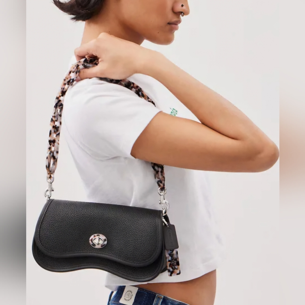 Elegant Black Leather Women's Bag